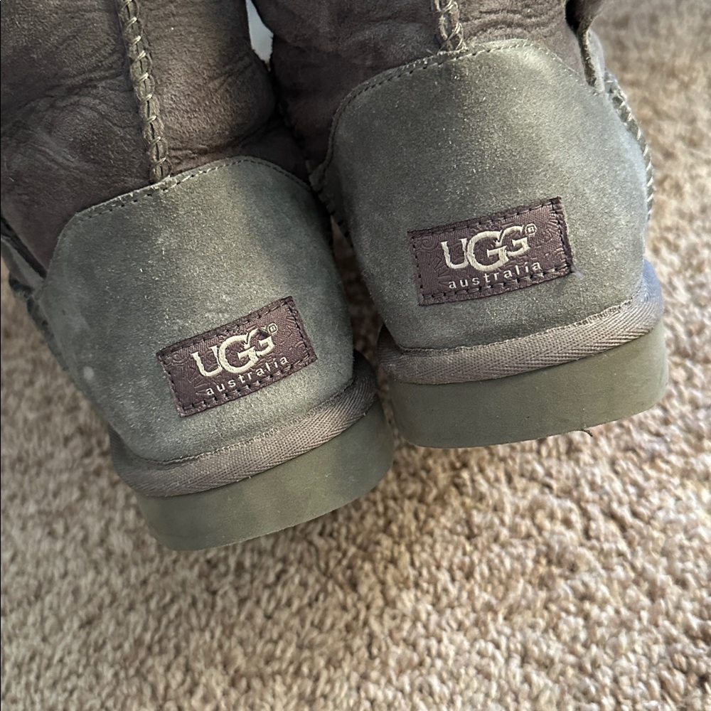 UGG Bailey Button Triplet size 8 - image 6